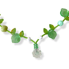 Load image into Gallery viewer, Tea Leaf Necklace
